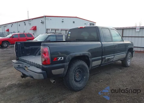 2005 Chevrolet Silverado 1500 Z71 из США, поврежденный, VIN 1GCEK19B75E288118